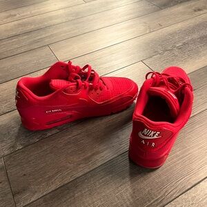 Nike Airmax 90 - Blood Red - Sz 11